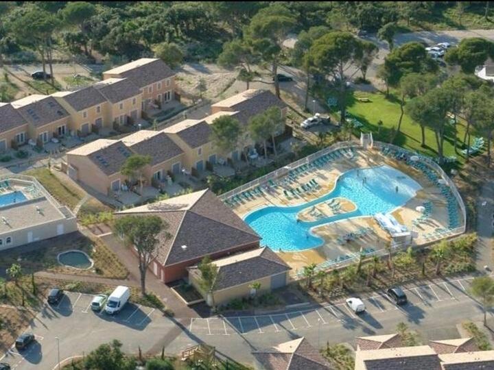 קאלביסון La Maison Bleue מראה חיצוני תמונה