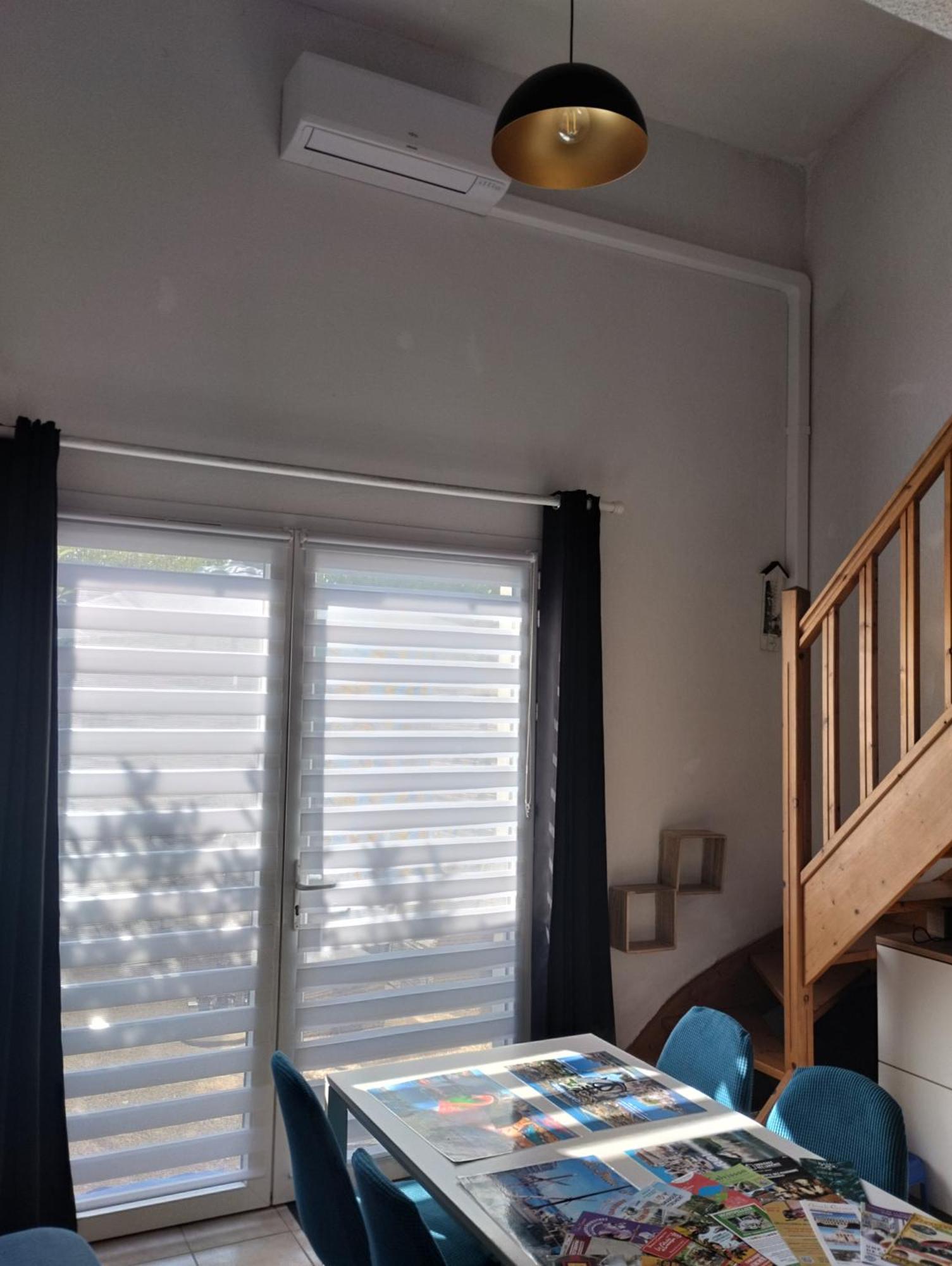 קאלביסון La Maison Bleue מראה חיצוני תמונה